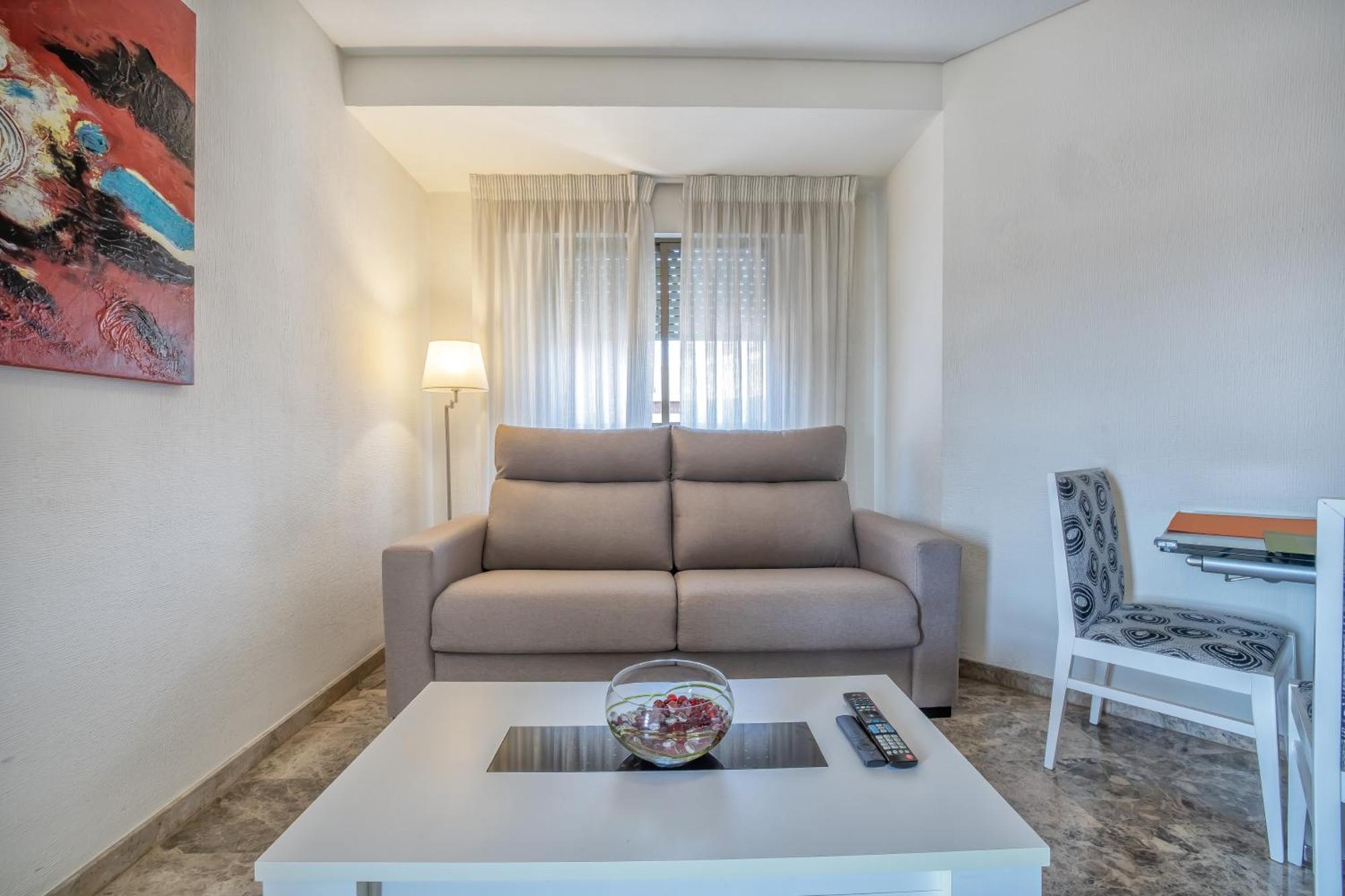 R & T Cordoba Center Apartamentos - Parking ภายนอก รูปภาพ