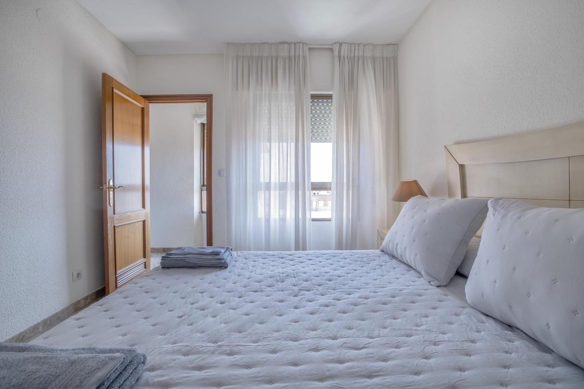 R & T Cordoba Center Apartamentos - Parking ภายนอก รูปภาพ